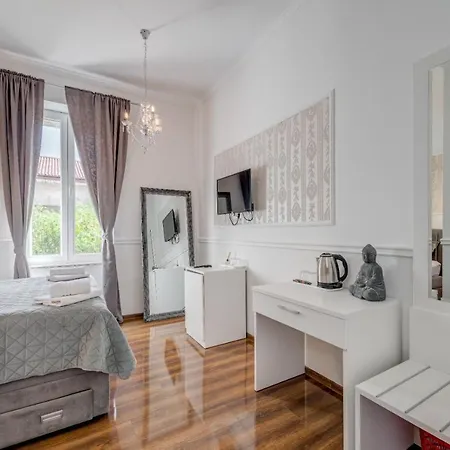 מלון Lorenzzo Diocletian's Palazzo Storico ספליט