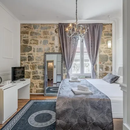 Lorenzzo Diocletian's Palazzo Storico سبليت