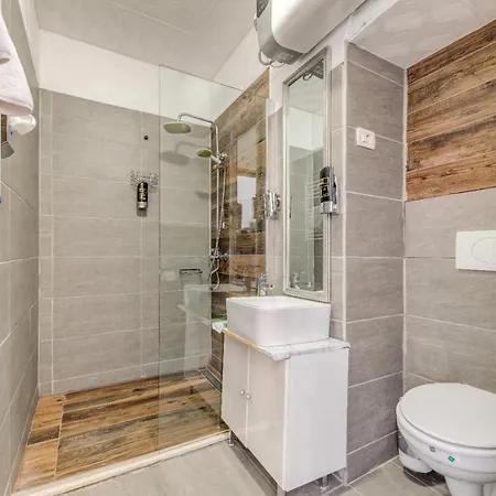 Lorenzzo Diocletian's Palazzo Storico מלון 4*