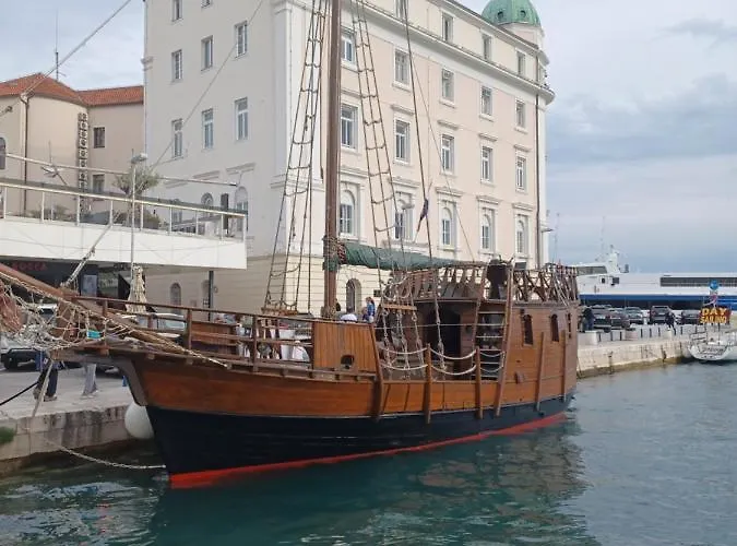 Lorenzzo Diocletian's Palazzo Storico 4* 斯普利特