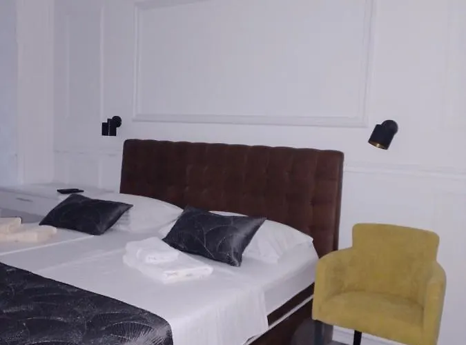 Lorenzzo Diocletian's Palazzo Storico 酒店 4*